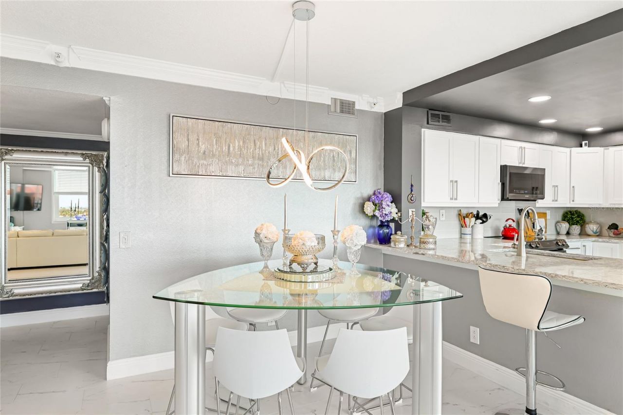 6265 Sun Boulevard, Unit 1004, Saint Petersburg, FL 33715 Photo