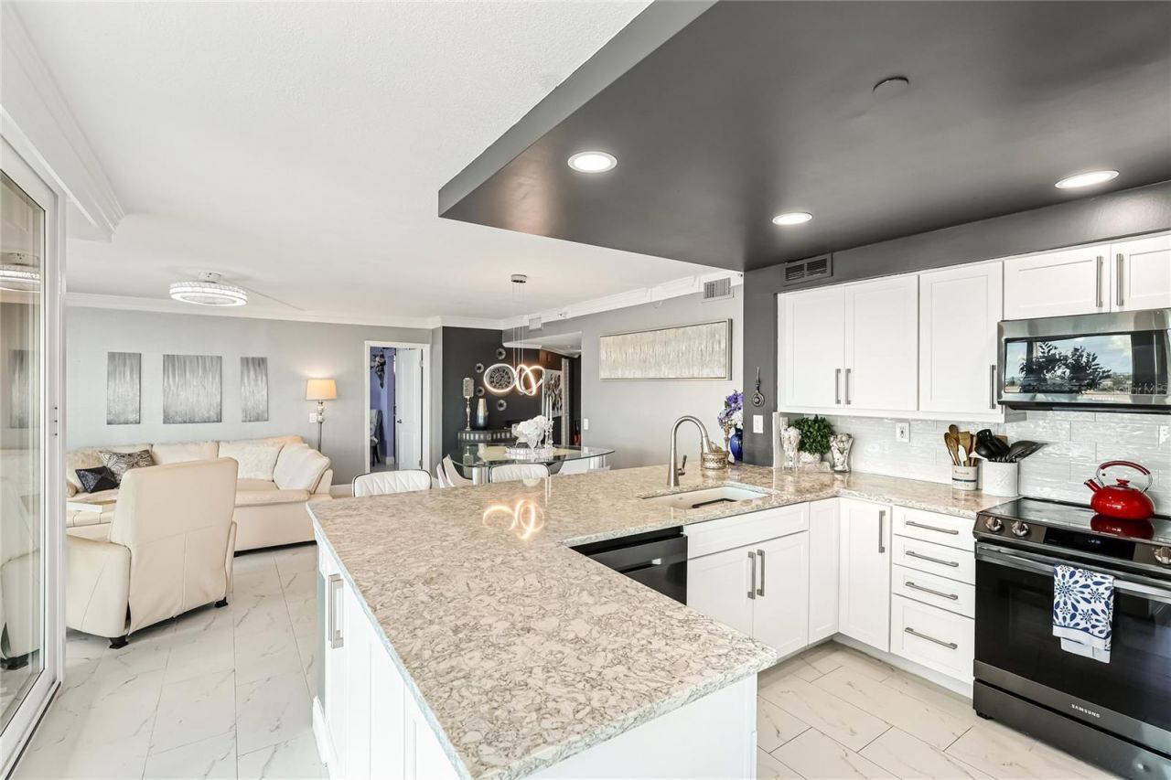 6265 Sun Boulevard, Unit 1004, Saint Petersburg, FL 33715 Photo