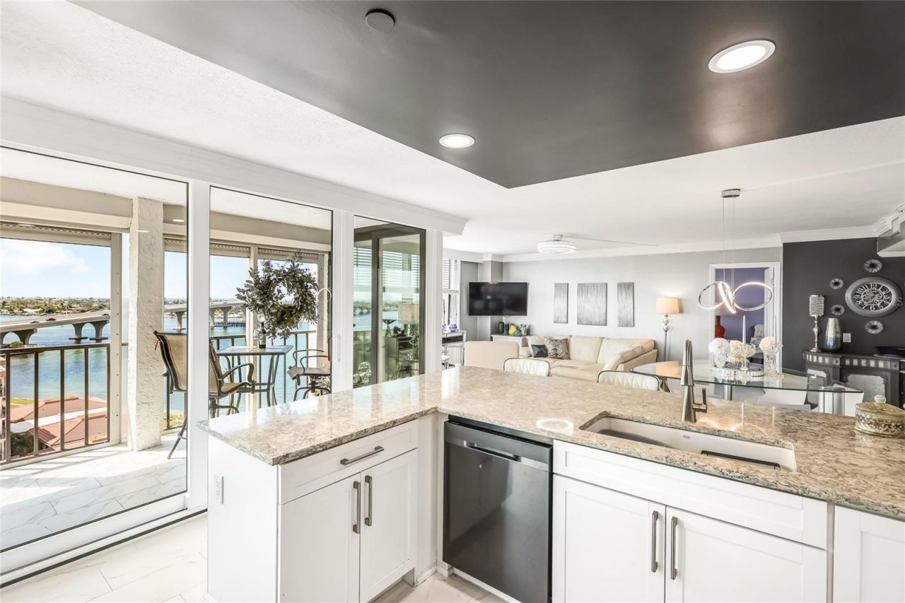 6265 Sun Boulevard, Unit 1004, Saint Petersburg, FL 33715 Photo