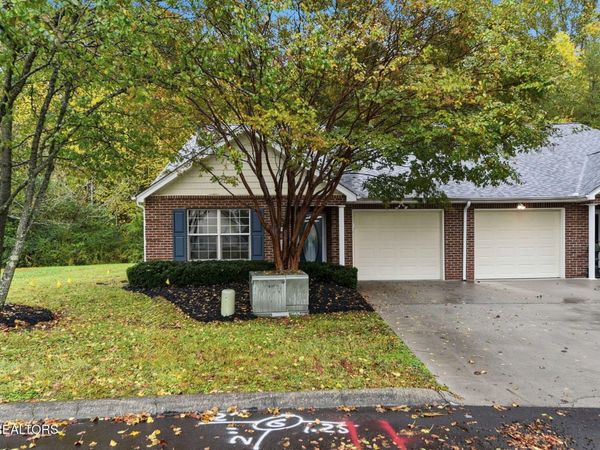 5312 Avery Woods Lane, Knoxville, TN 37921