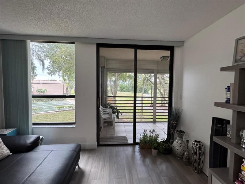 6701 N University Drive, Unit 216, Tamarac, FL 33321 Photo