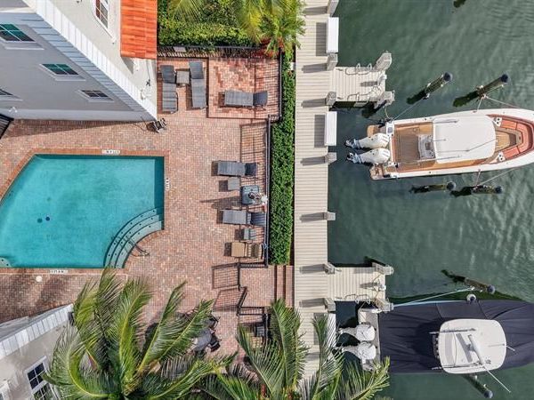 1414 SE 12th Street, Unit 2A, Fort Lauderdale, FL 33316