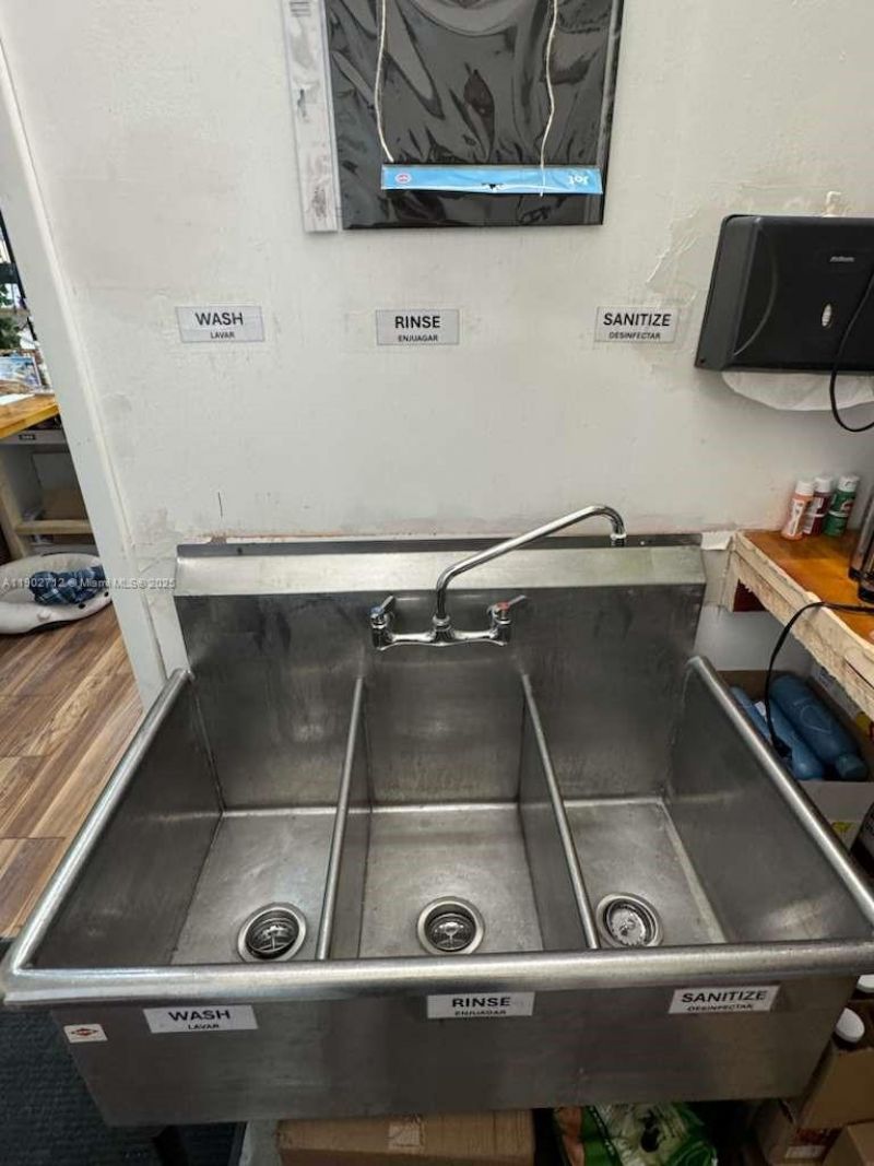 North Bay Village, Miami Beach, FL 33141 Photo