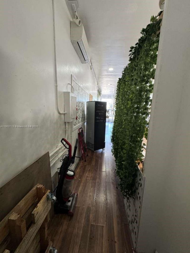 North Bay Village, Miami Beach, FL 33141 Photo