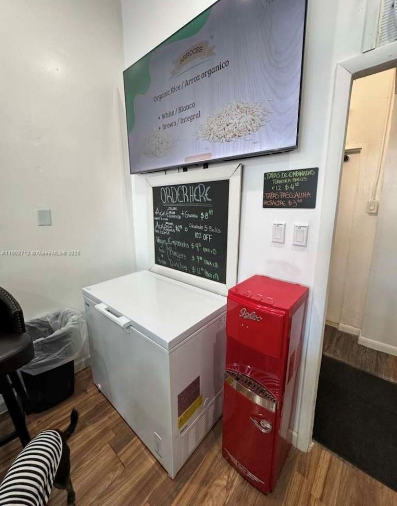 North Bay Village, Miami Beach, FL 33141 Photo