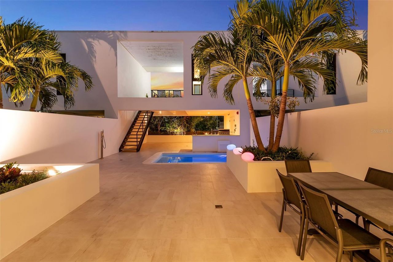 1542 4th Street, Unit 210, Sarasota, FL 34236 Photo