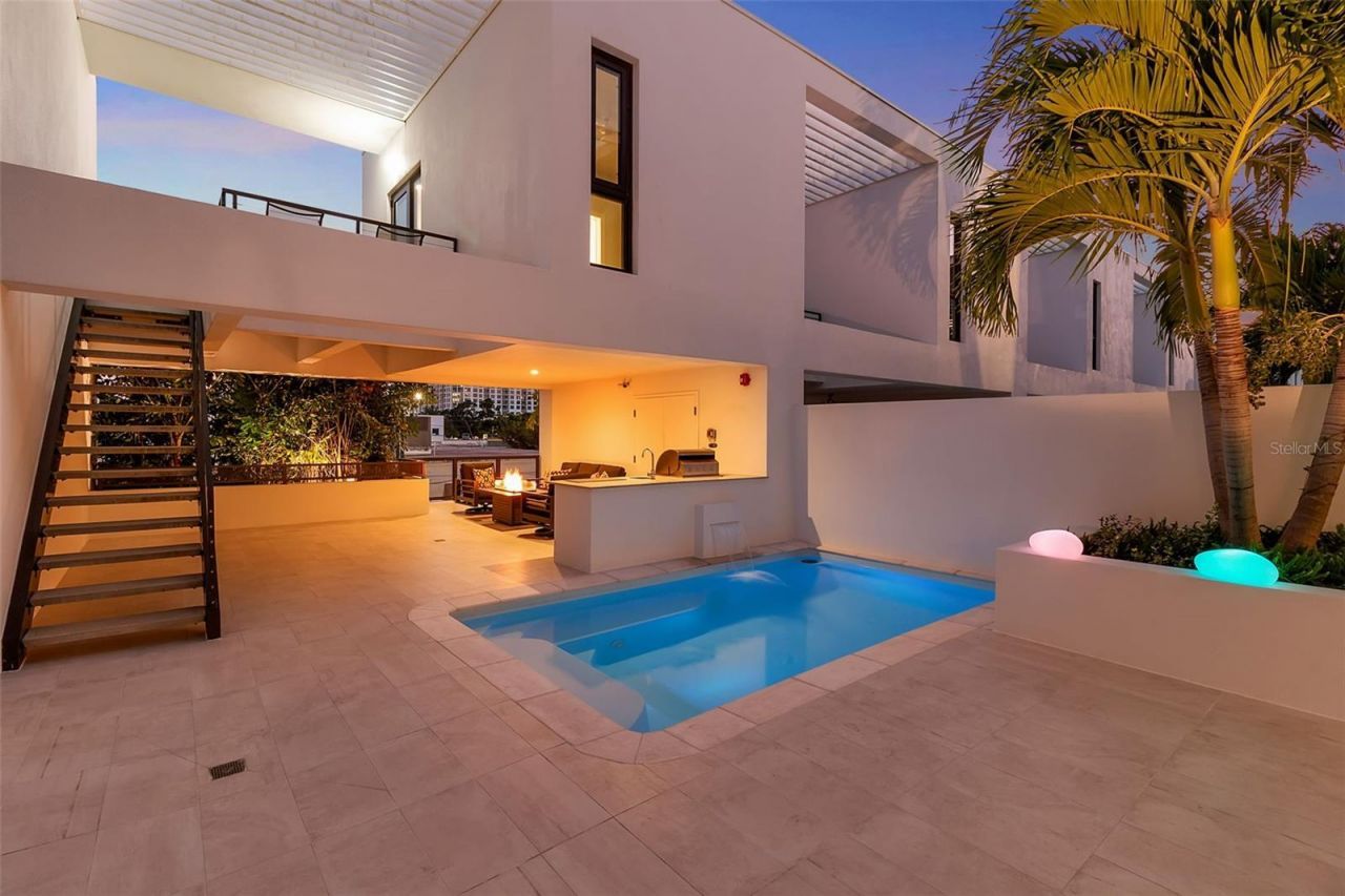 1542 4th Street, Unit 210, Sarasota, FL 34236 Photo