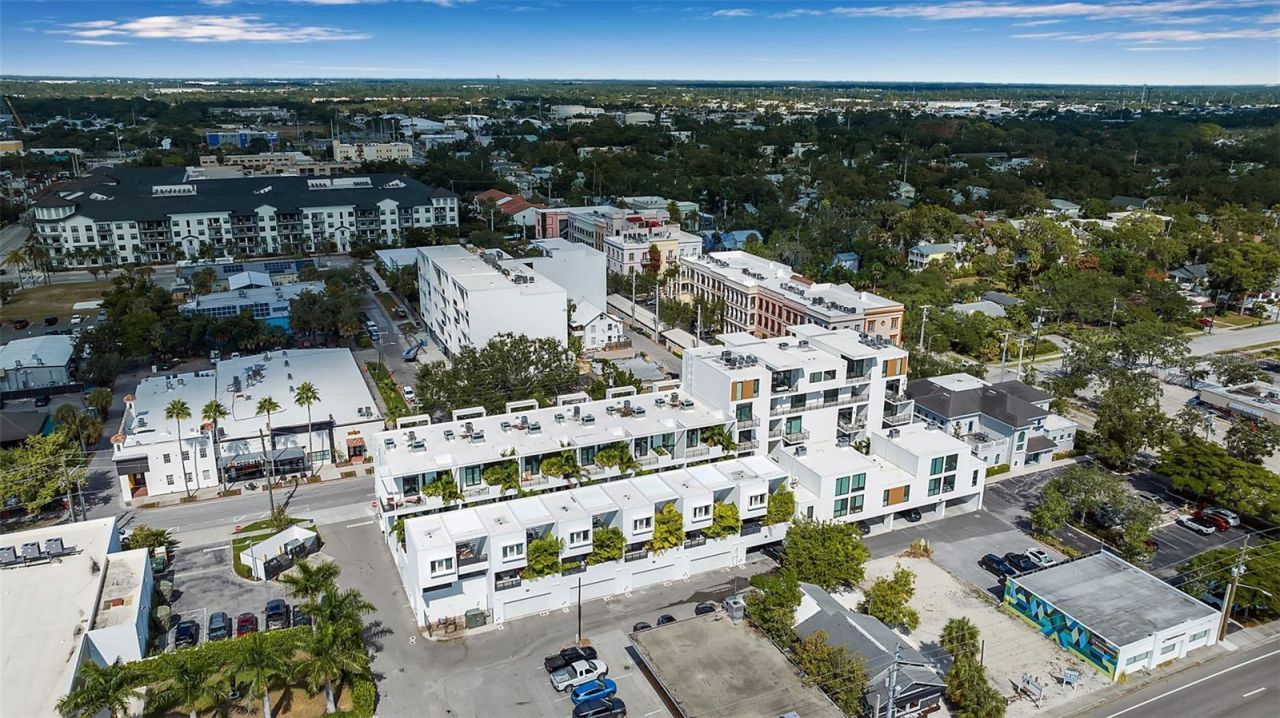 1542 4th Street, Unit 210, Sarasota, FL 34236 Photo