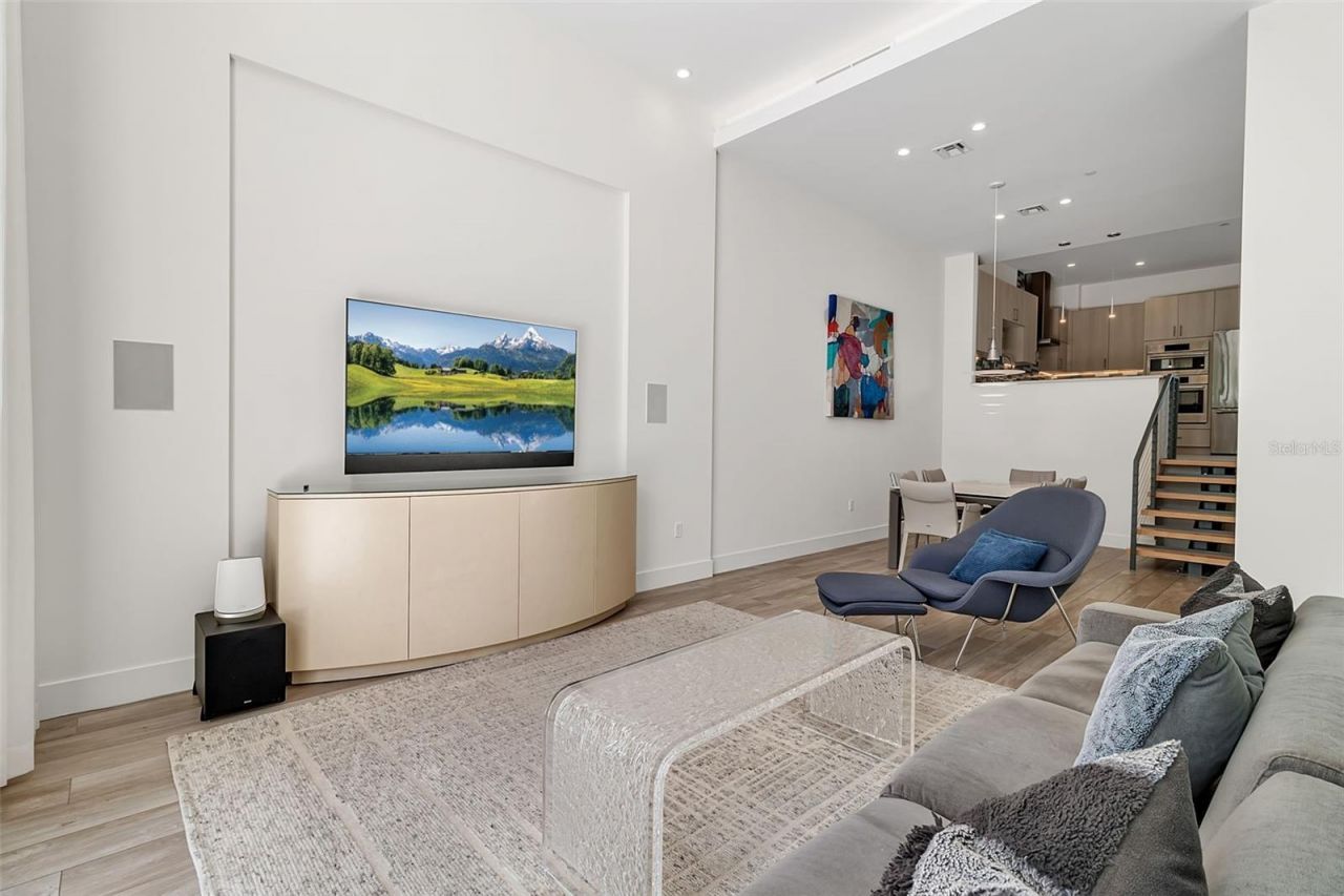 1542 4th Street, Unit 210, Sarasota, FL 34236 Photo