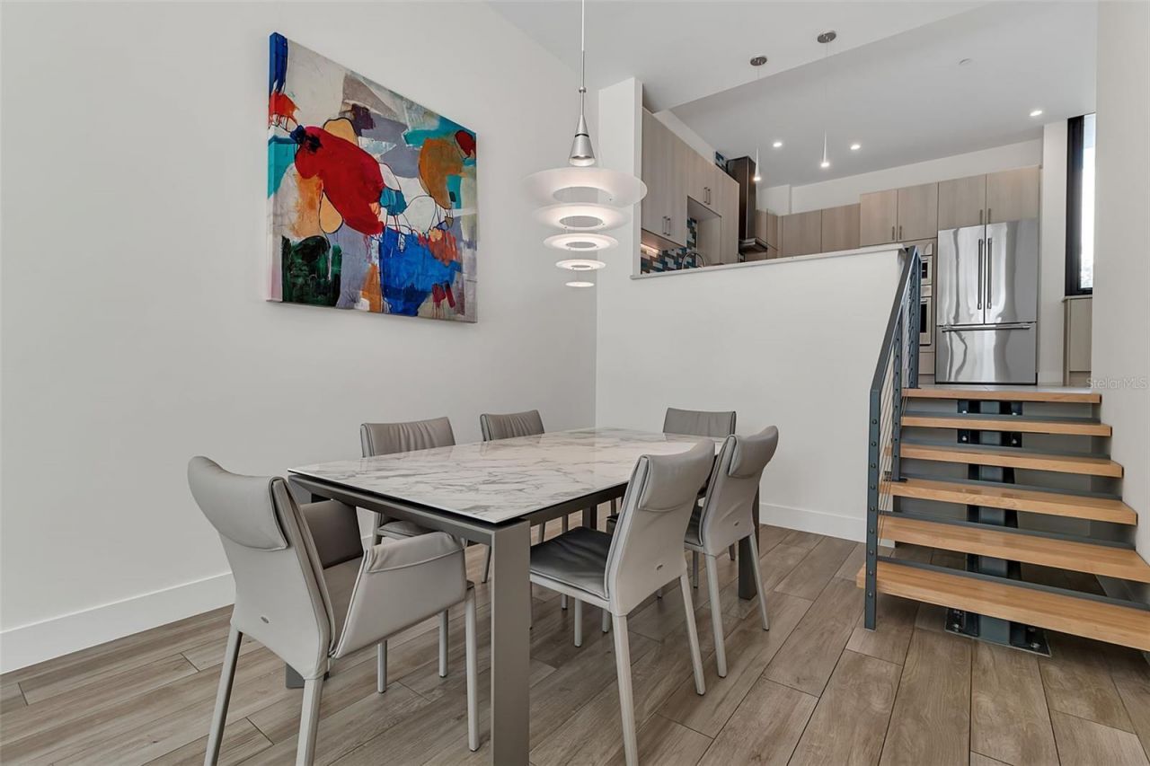 1542 4th Street, Unit 210, Sarasota, FL 34236 Photo