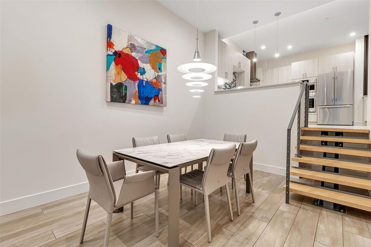 1542 4th Street, Unit 210, Sarasota, FL 34236 Photo