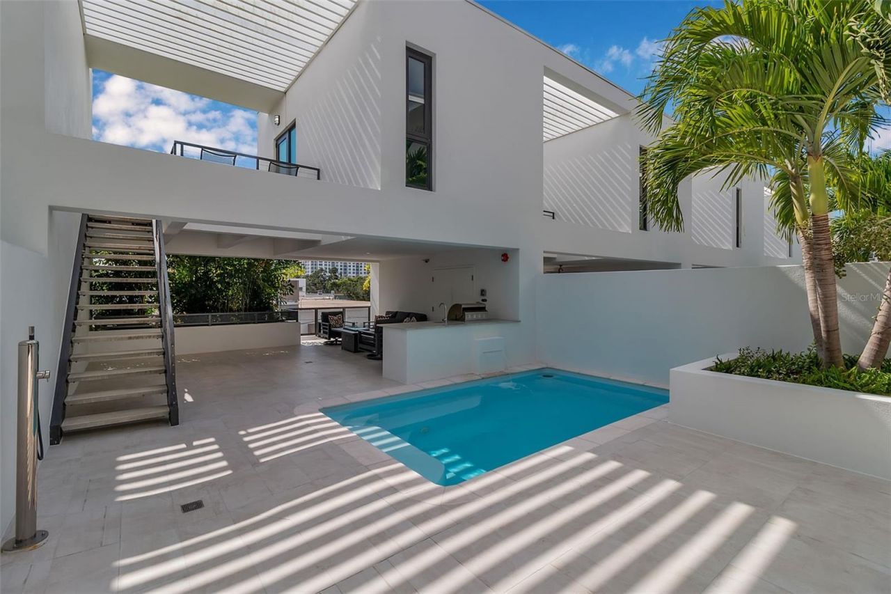 1542 4th Street, Unit 210, Sarasota, FL 34236 Photo