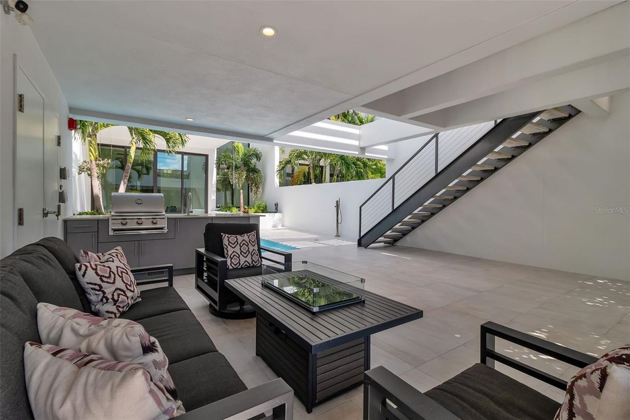 1542 4th Street, Unit 210, Sarasota, FL 34236 Photo