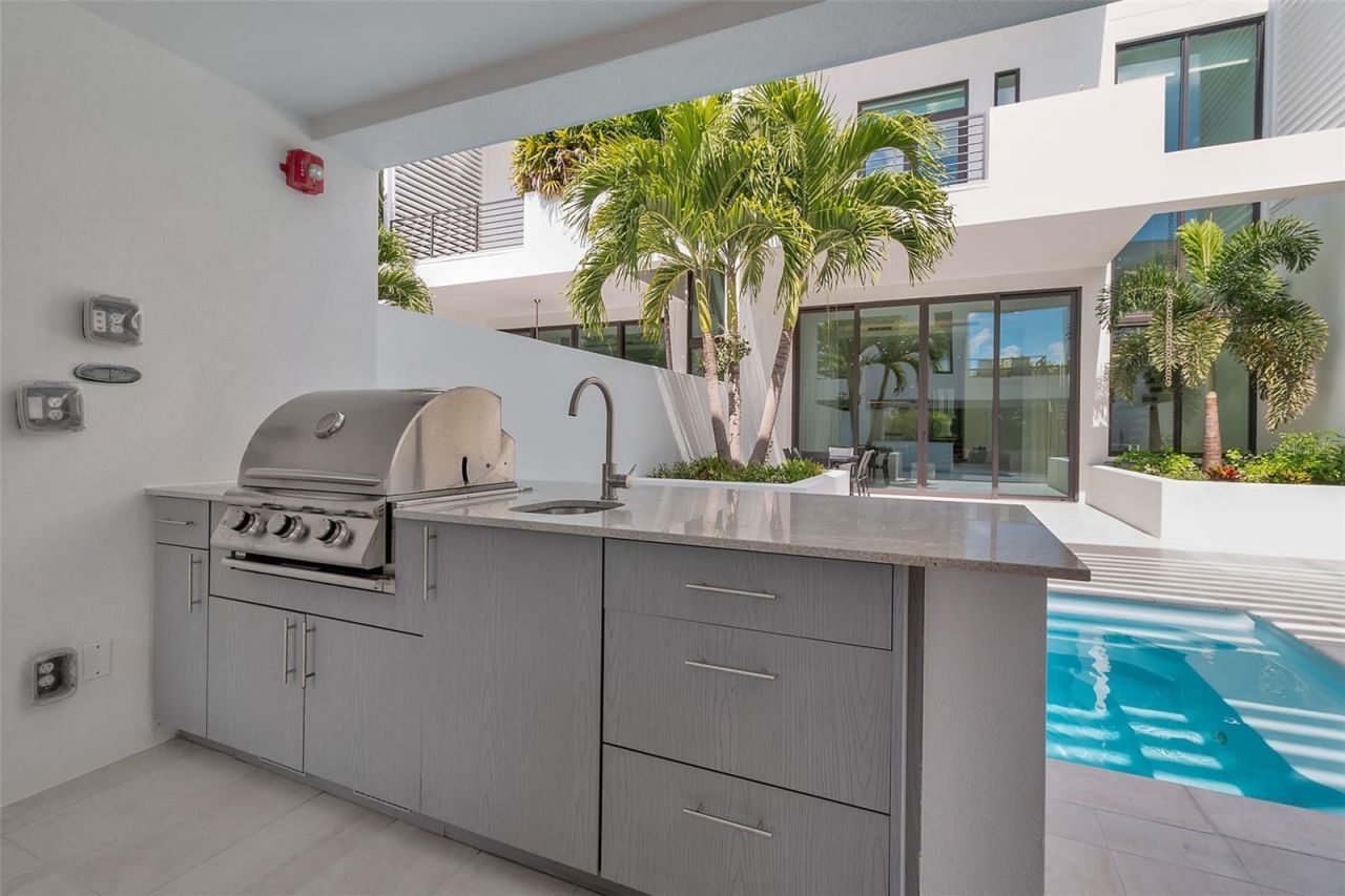 1542 4th Street, Unit 210, Sarasota, FL 34236 Photo