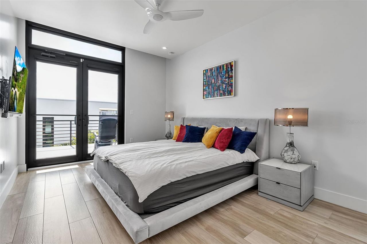 1542 4th Street, Unit 210, Sarasota, FL 34236 Photo