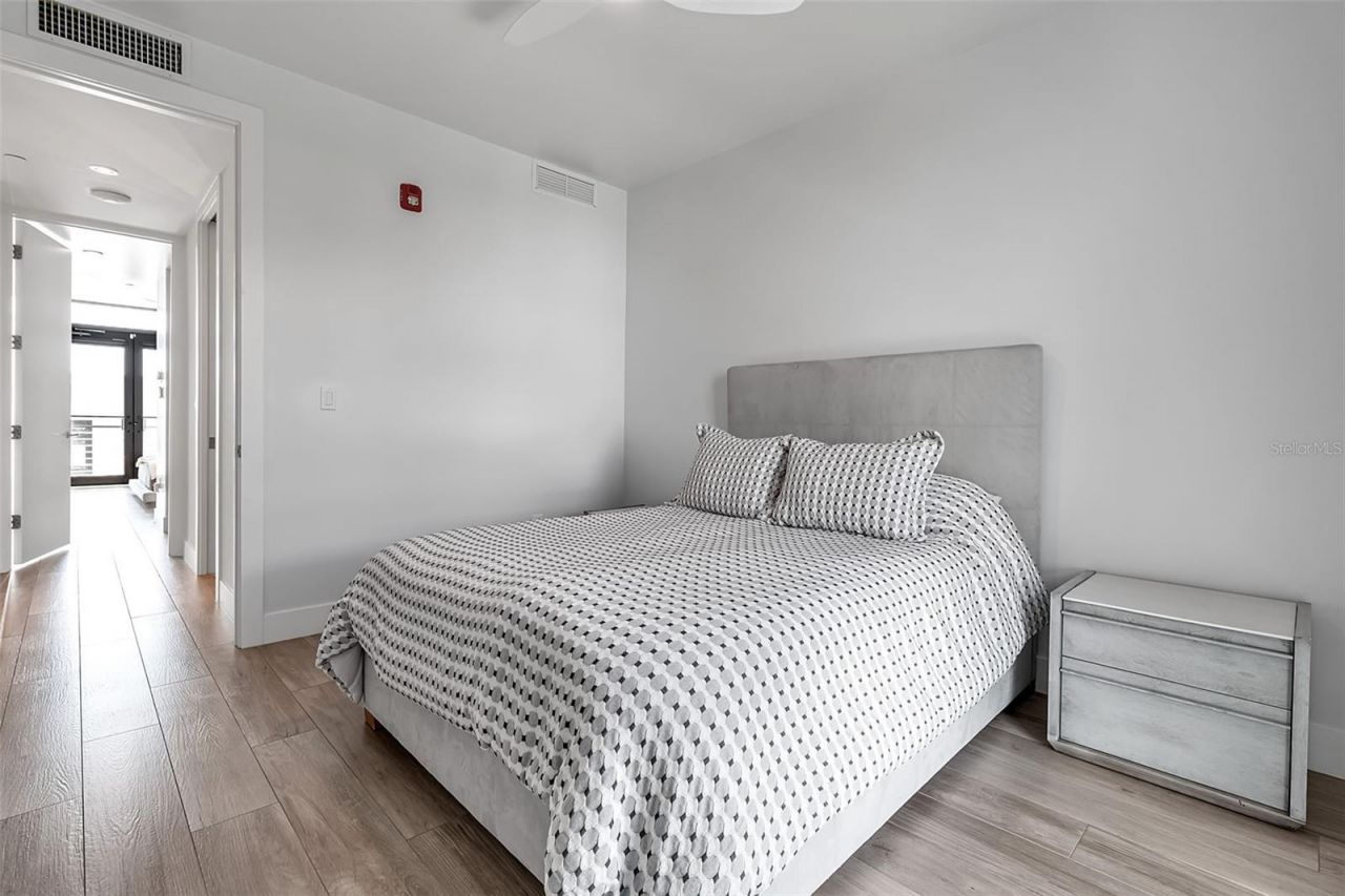 1542 4th Street, Unit 210, Sarasota, FL 34236 Photo