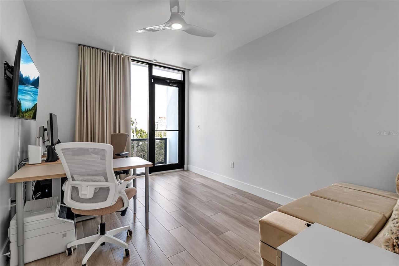 1542 4th Street, Unit 210, Sarasota, FL 34236 Photo