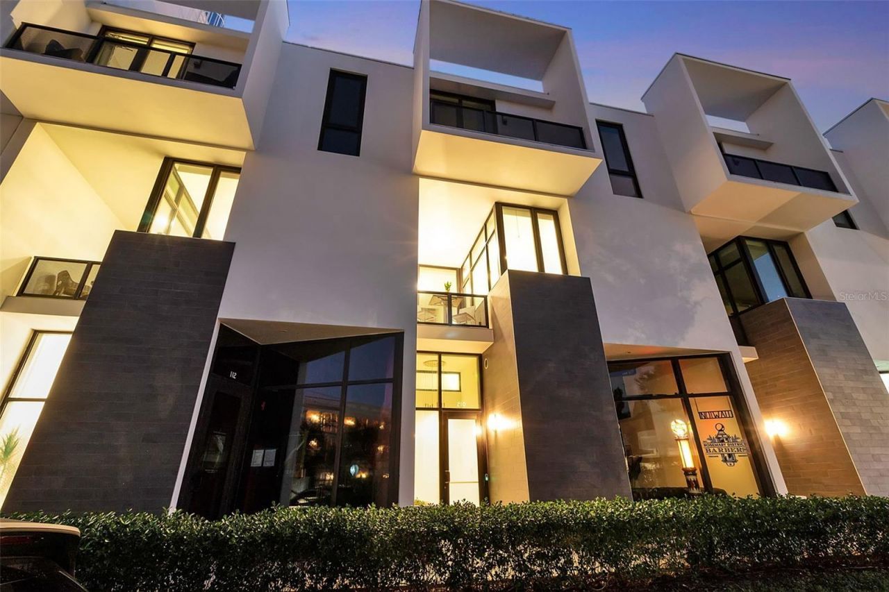 1542 4th Street, Unit 210, Sarasota, FL 34236 Photo