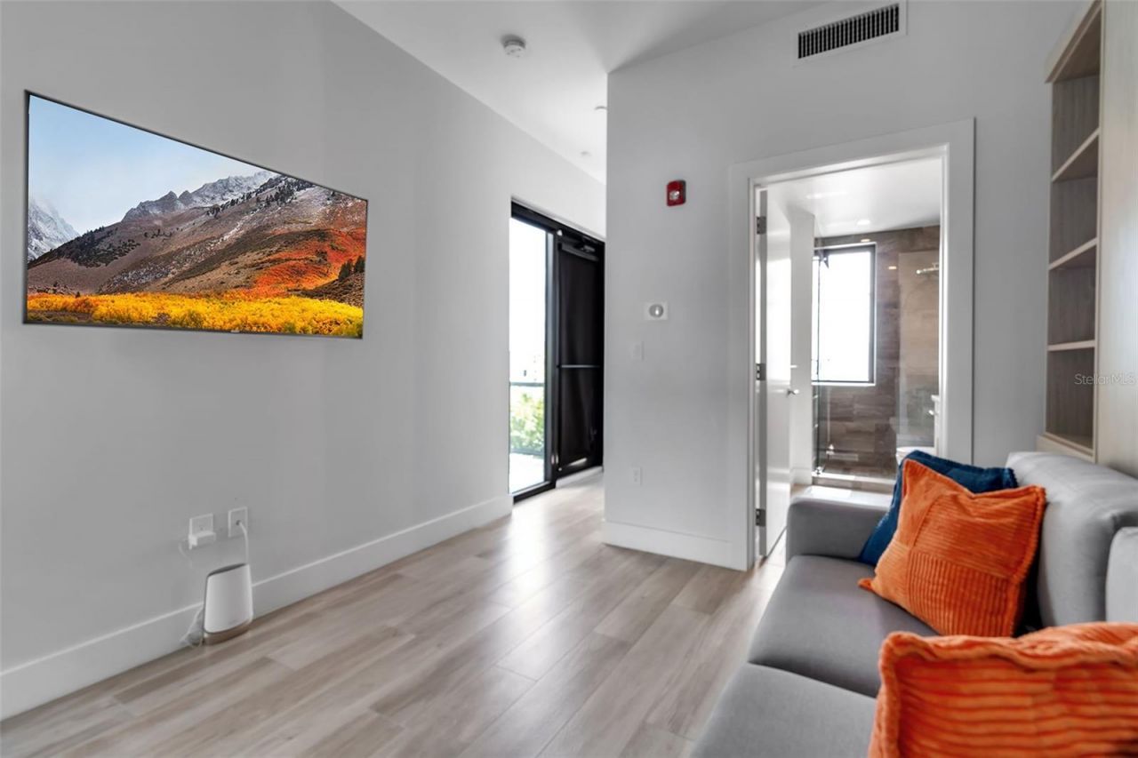 1542 4th Street, Unit 210, Sarasota, FL 34236 Photo