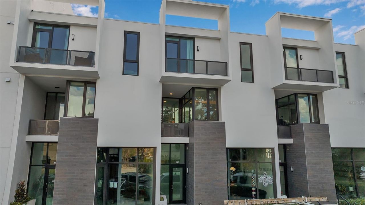 1542 4th Street, Unit 210, Sarasota, FL 34236 Photo