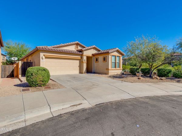 2204 W VIA CABALLO BLANCO, Phoenix, AZ 85085