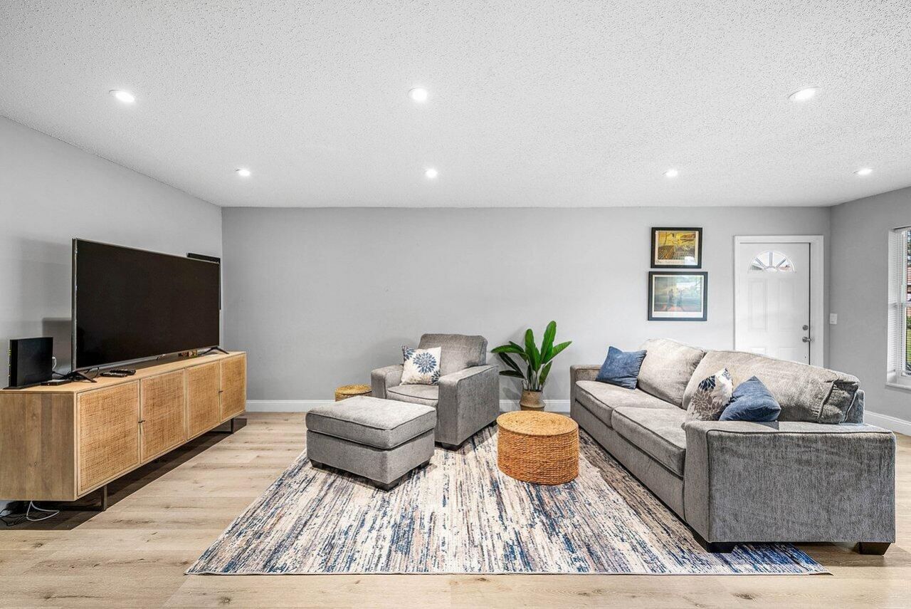 837 North Drive, Unit C, Delray Beach, FL 33445 Photo