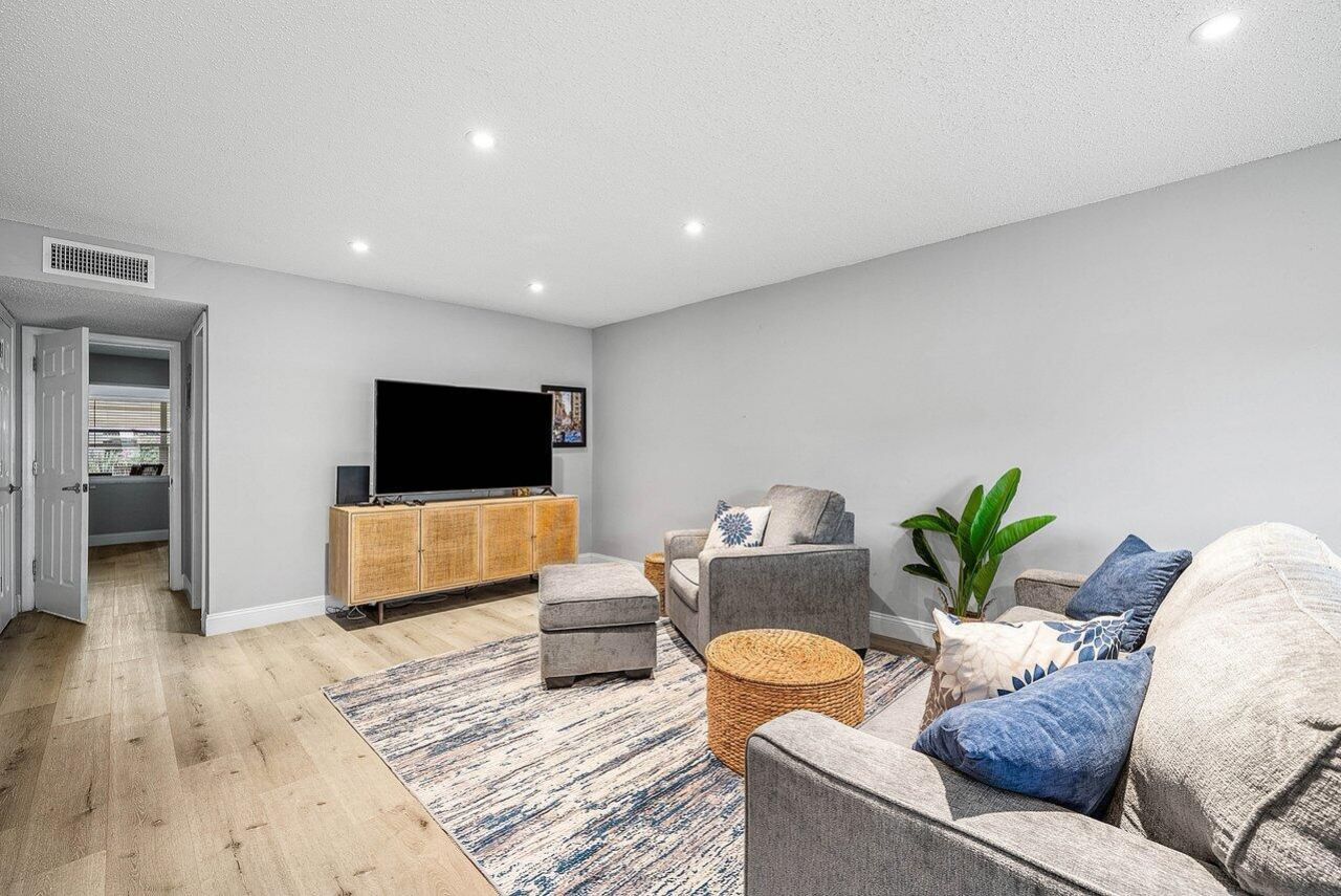 837 North Drive, Unit C, Delray Beach, FL 33445 Photo