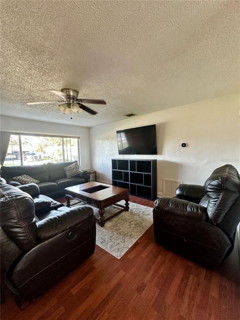 3673 Searobin Drive Se, Saint Petersburg, FL 33705 Photo