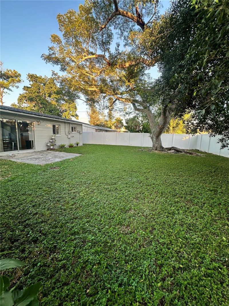 3673 Searobin Drive Se, Saint Petersburg, FL 33705 Photo