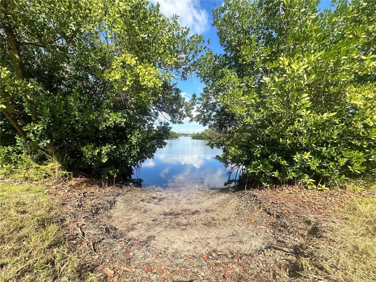 3673 Searobin Drive Se, Saint Petersburg, FL 33705 Photo