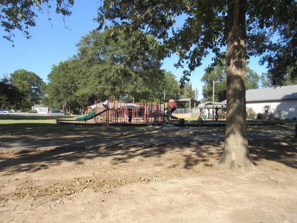 404 W 5th, Carlisle, AR 72024