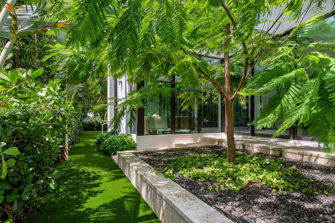 3114 Prairie Ave, Miami Beach, FL 33140 Photo