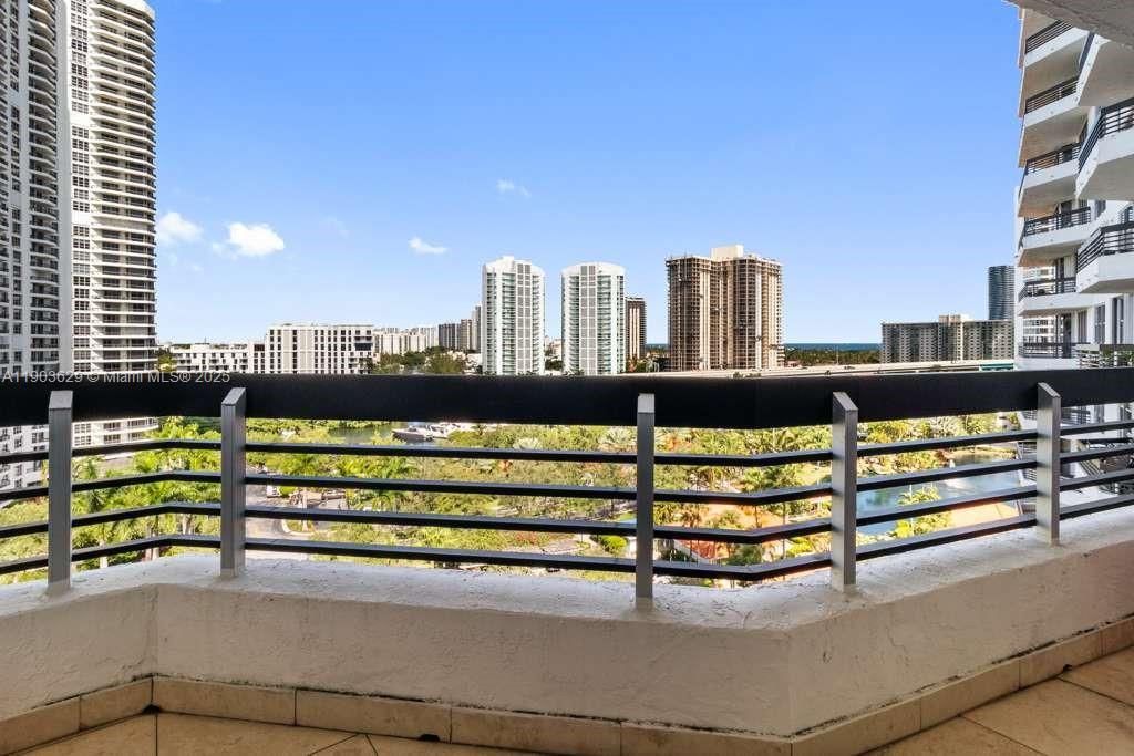 3600 Mystic Pointe Dr, Unit 1209, Aventura, FL 33180 Photo