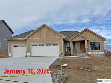 16552 Wirt Street, Omaha, NE 68116