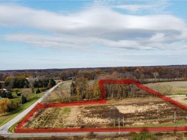 Shaw Road, Spencer, OH 44275