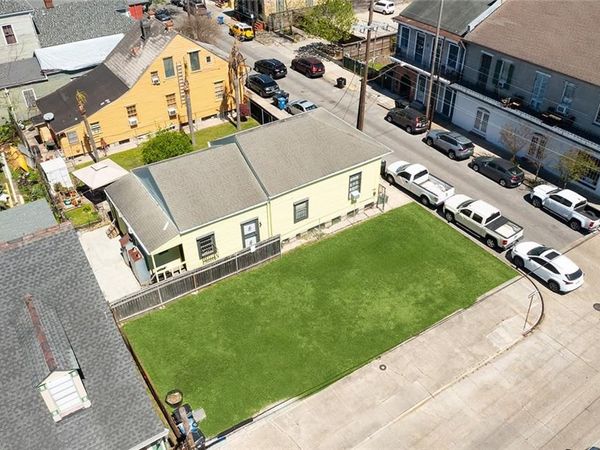 1000 FRENCHMEN Street, New Orleans, LA 70116