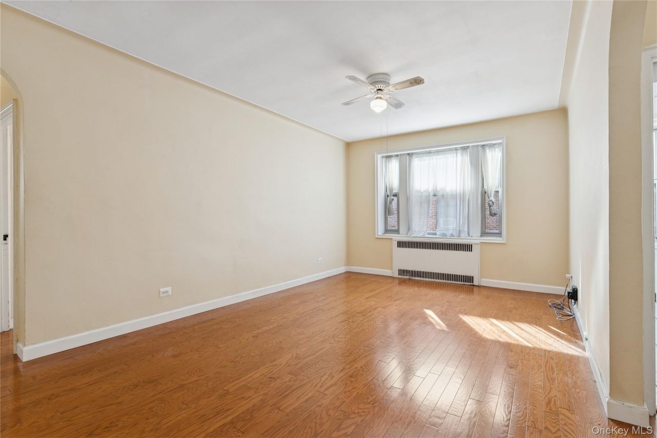 110-31 73rd Road, Unit 5N, Forest Hills, NY 11375 Main Photo