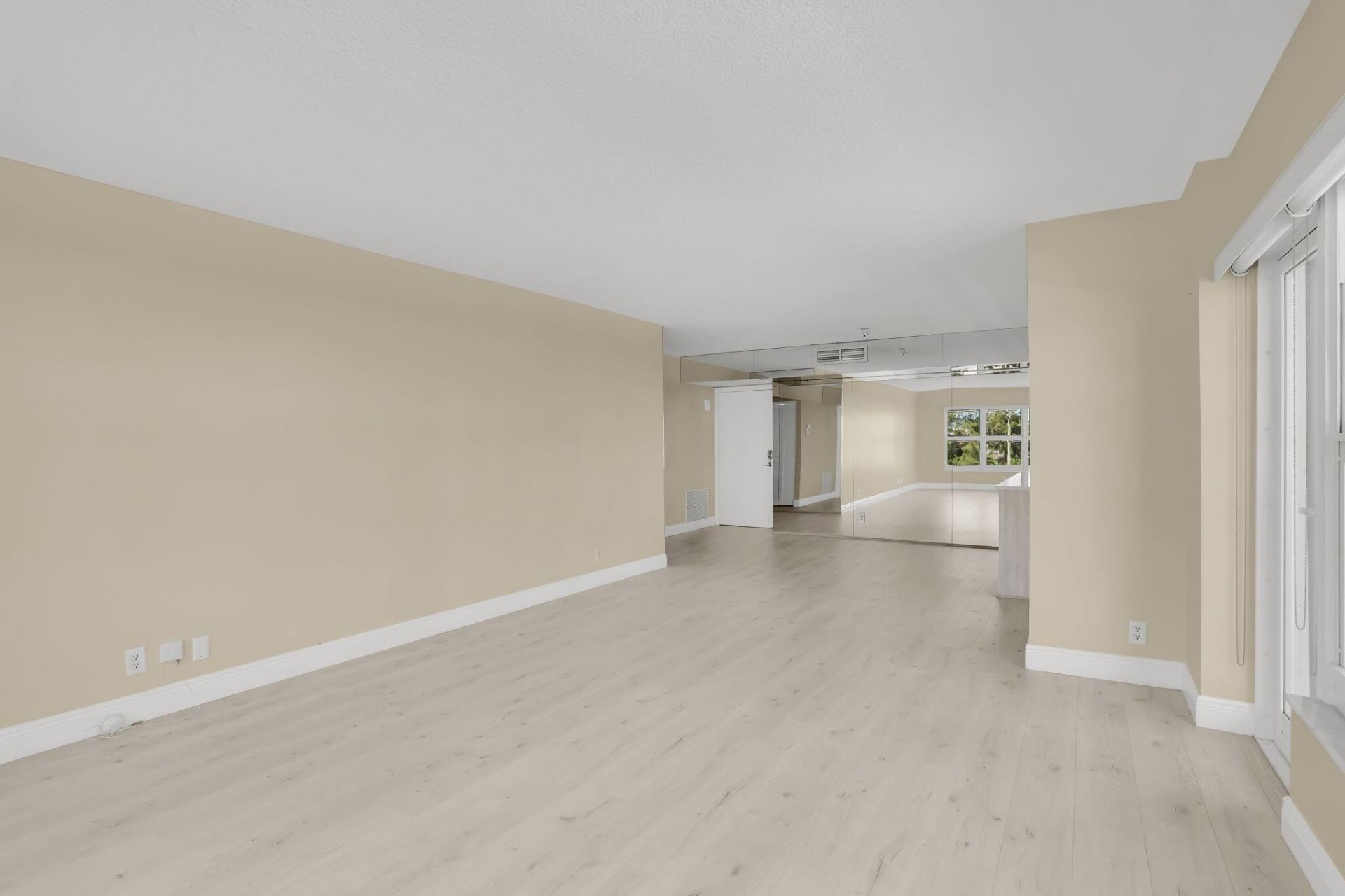 405 N Ocean Boulevard, Unit 329, Pompano Beach, FL 33062 Photo