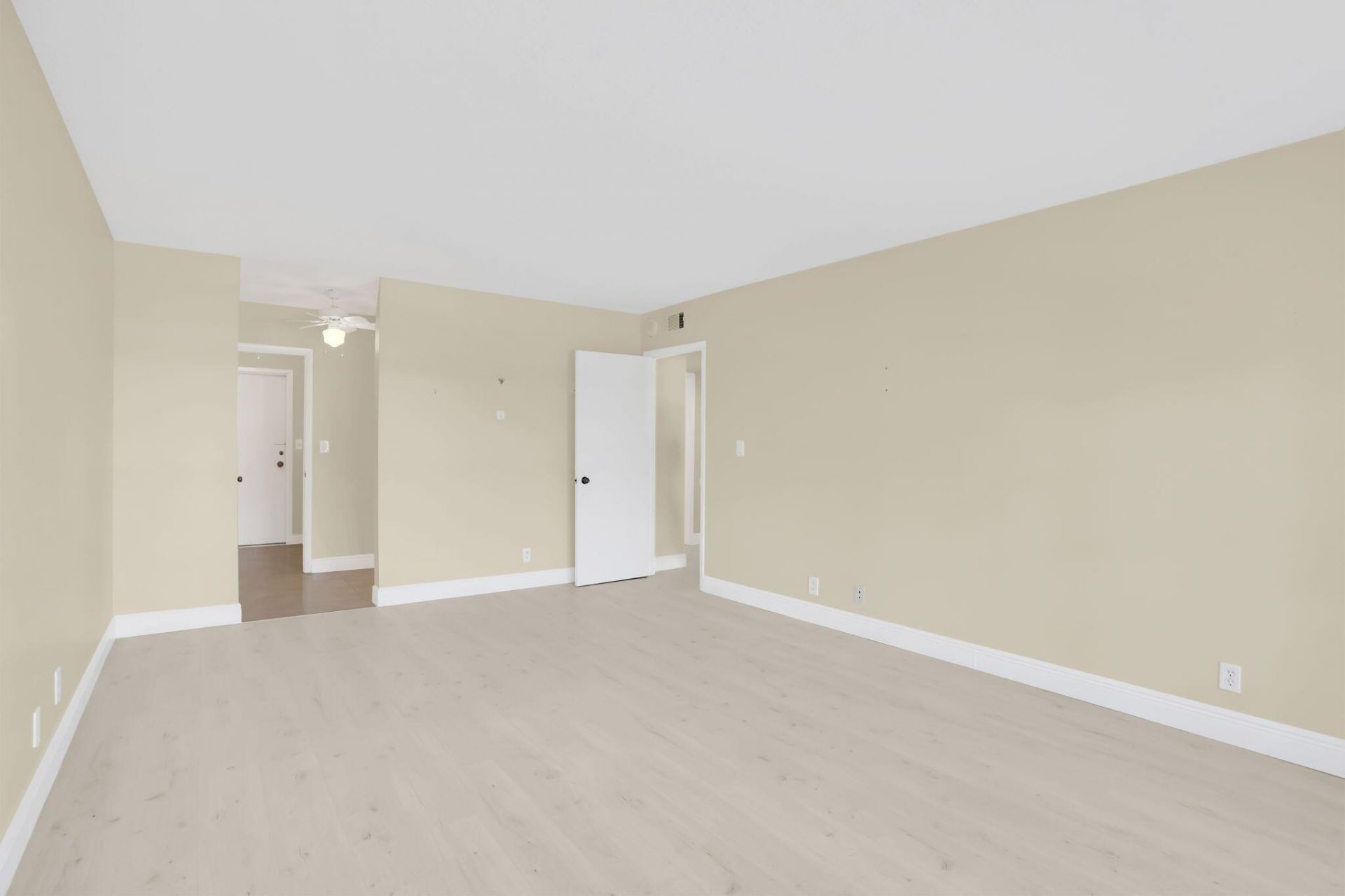 405 N Ocean Boulevard, Unit 329, Pompano Beach, FL 33062 Photo