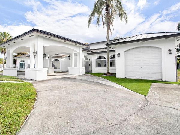 425 SW 129th Ave, Miami, FL 33184