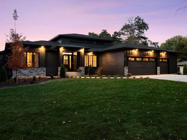 631 Callahan Place, Mendota Heights, MN 55118