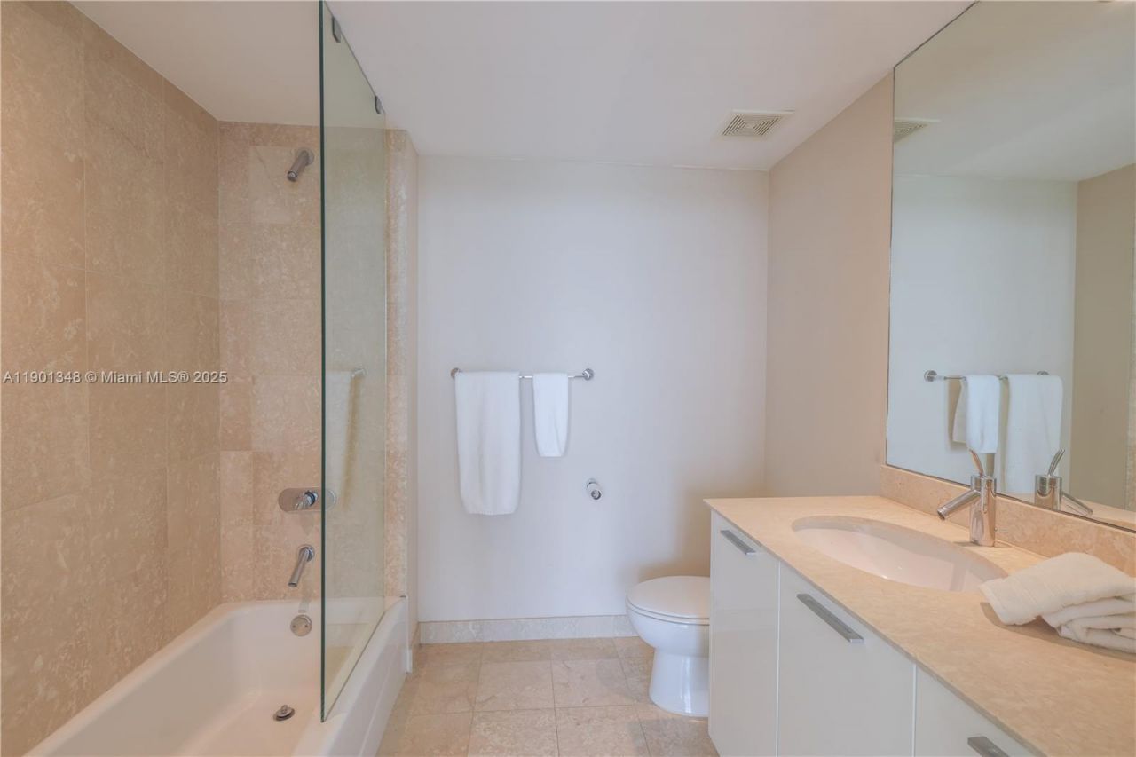 400 Alton Rd, Unit 3006, Miami Beach, FL 33139 Photo
