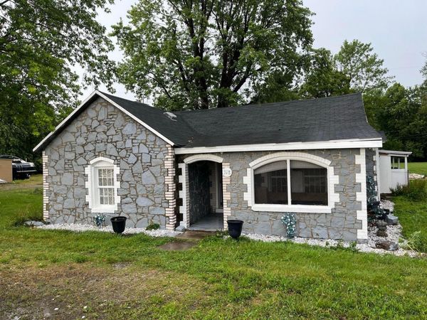 318 W Front Street, New Holland, OH 43145