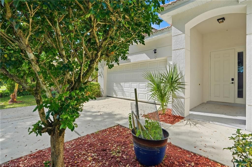 2318 Bainmar Dr, Lehigh Acres, FL 33973 Photo