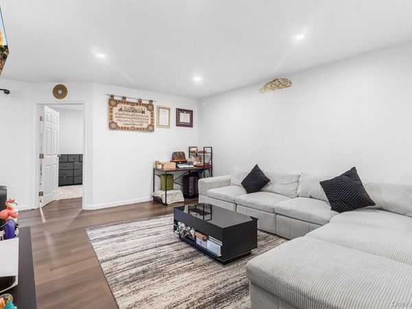 20 Wendell Street, Unit 39C, Hempstead, NY 11550