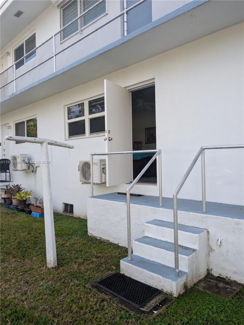 801 Atlantic Shores Blvd, Unit 107, Hallandale Beach, FL 33009 Photo