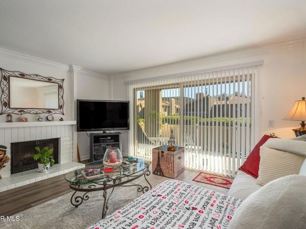 248 Oakleaf Drive, Unit 107, Thousand Oaks, CA 91360