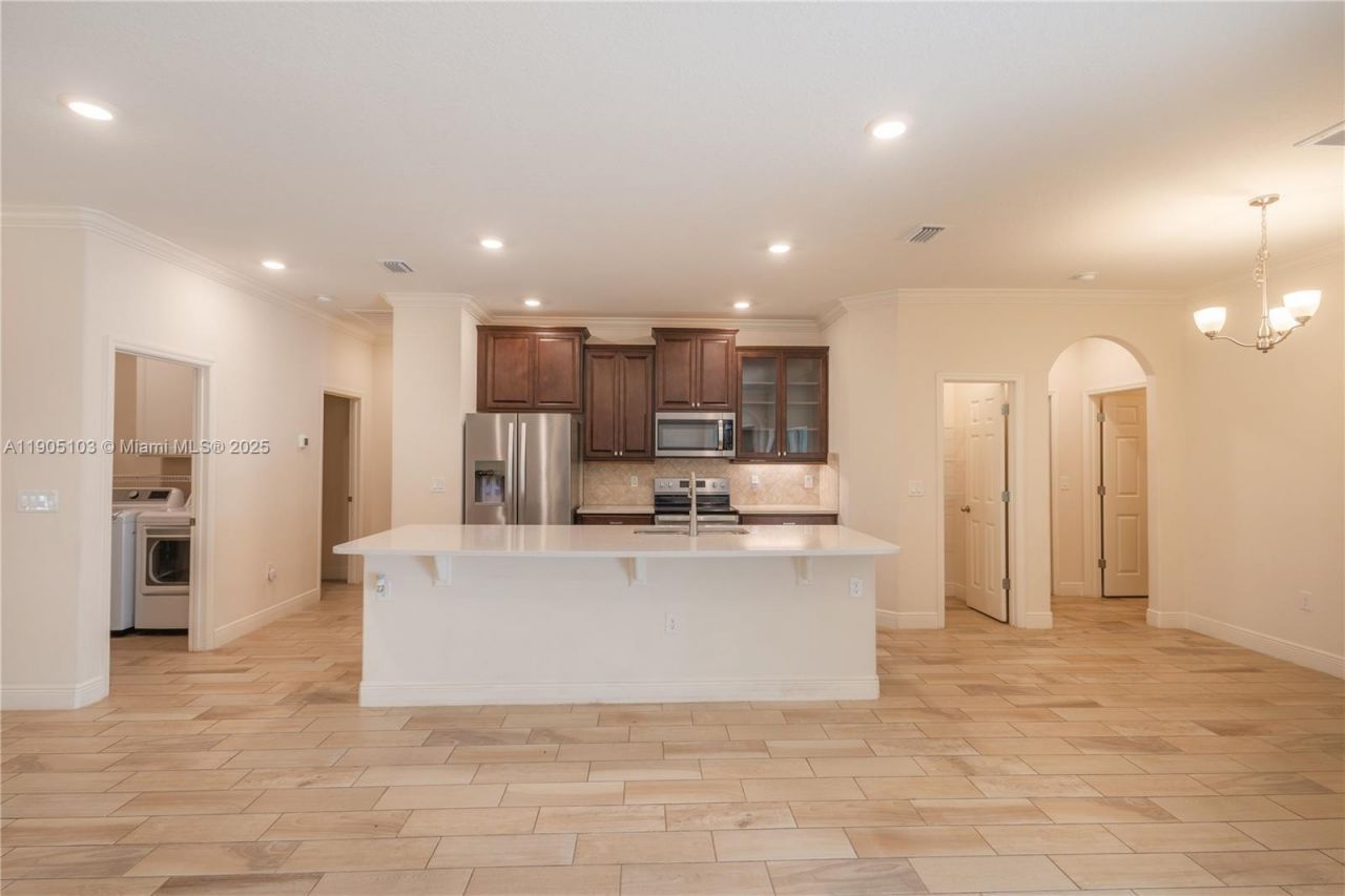 2547 Saint Lucia Cir, Vero Beach, FL 32967 Photo