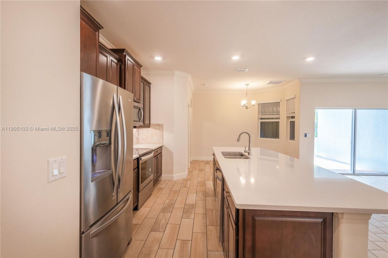 2547 Saint Lucia Cir, Vero Beach, FL 32967 Photo