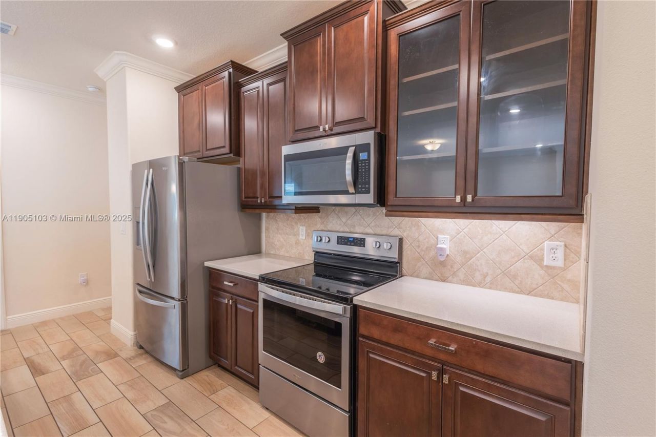 2547 Saint Lucia Cir, Vero Beach, FL 32967 Photo